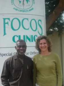 Cristina Sacramento con el Profesor Oheneba Boachie-Adjei